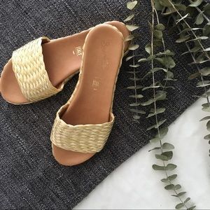 SOLD Seychelles Quiet the Mind Sandals